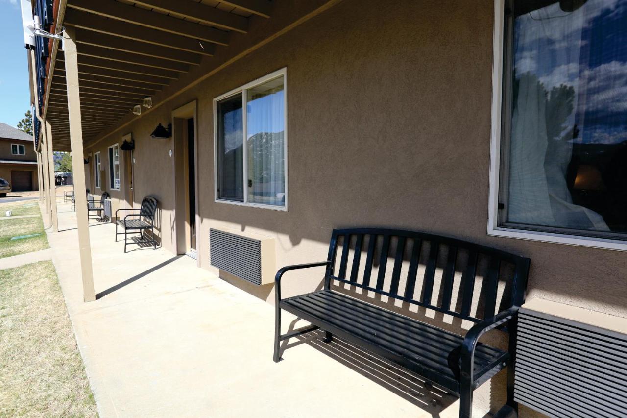 Quality Inn Near Rocky Mountain National Park Естес Парк Екстериор снимка
